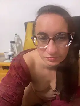 Snapshot of gloria7v05 chatting on 22, 5, 2026 gloria7v05 online show from 22, 5, 2026