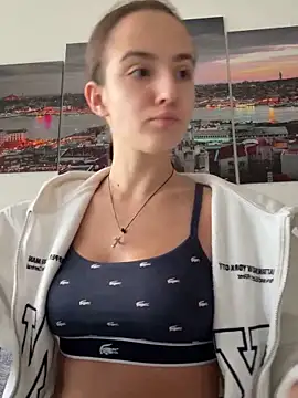 Snapshot of EmilyWi_ chatting on 6, 10, 2025 EmilyWi online show from 6, 10, 2025