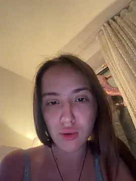 Snapshot of EmilyWi_ chatting on 25, 5, 2026 EmilyWi online show from 25, 5, 2026
