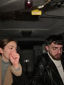 Snapshot of MrAndMrsSavage chatting on 12, 12, 2024 MrAndMrsSavage online show from 12, 12, 2024