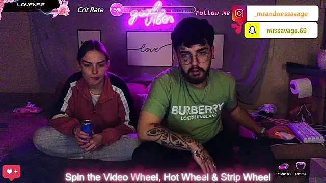 Snapshot of MrAndMrsSavage chatting on 21, 1, 2025 MrAndMrsSavage online show from 21, 1, 2025