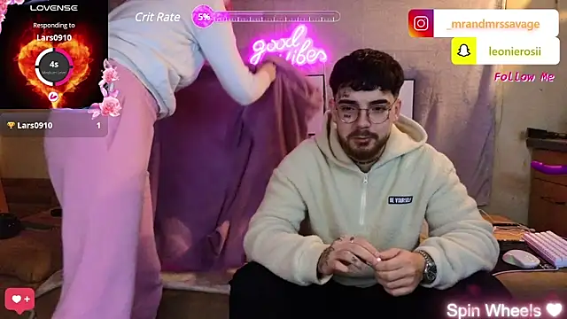 MrAndMrsSavage online show from 31, 1, 2025