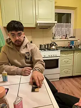 Snapshot of MrAndMrsSavage chatting on 21, 2, 2025 MrAndMrsSavage online show from 21, 2, 2025