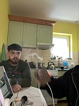 MrAndMrsSavage online show from 25, 2, 2025