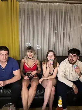 Snapshot of MrAndMrsSavage chatting on 15, 3, 2025 MrAndMrsSavage online show from 15, 3, 2025