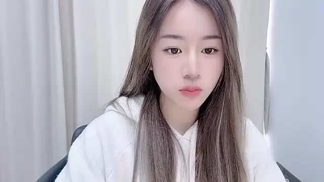 Snapshot of chloe-01 chatting on 29, 12, 2024 chloe-01 online show from 29, 12, 2024