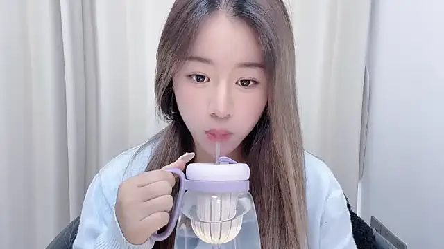 Snapshot of chloe-01 chatting on 21, 1, 2025 chloe-01 online show from 21, 1, 2025