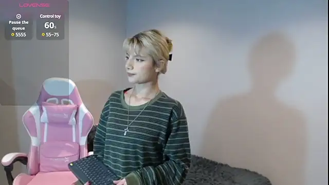 Snapshot of HiScarlett chatting on 28, 1, 2025 HiScarlett online show from 28, 1, 2025