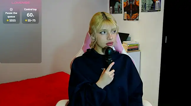 Snapshot of HiScarlett chatting on 5, 3, 2025 HiScarlett online show from 5, 3, 2025