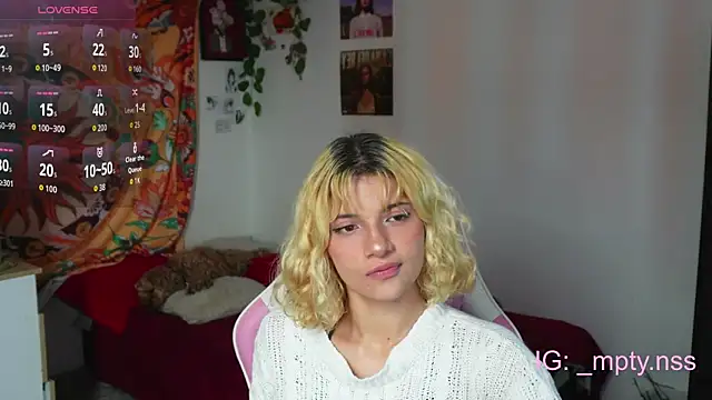 Snapshot of HiScarlett chatting on 18, 9, 2025 HiScarlett online show from 18, 9, 2025