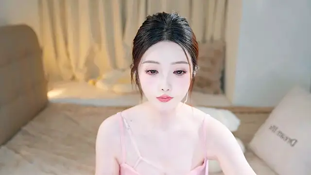 Snapshot of Eimile chatting on 7, 3, 2025 Eimile online show from 7, 3, 2025