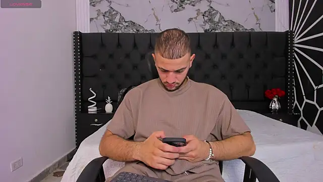 MaximusDick1  online show from 23, 5, 2026