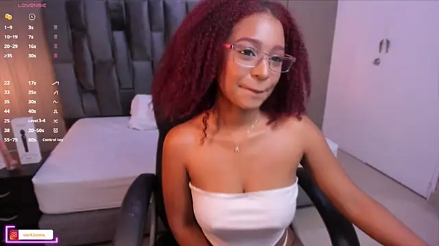 Snapshot of Lorena_Vieira_ chatting on 14, 1, 2025 Lorena Vieira  online show from 14, 1, 2025