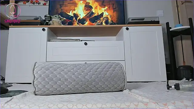 Snapshot of Erin_Smojoke chatting on 22, 9, 2025 Erin Smojoke online show from 22, 9, 2025