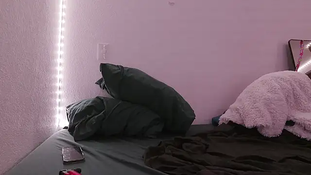 Snapshot of bearcloudcomputa chatting on 7, 10, 2025 bearcloudcomputa online show from 7, 10, 2025