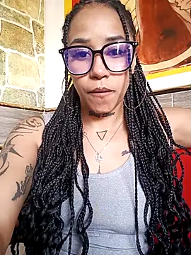 Snapshot of devi_black13_ chatting on 26, 4, 2026 devi black13 online show from 26, 4, 2026