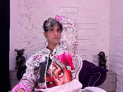 Snapshot of Im_Milan_Rs chatting on 6, 3, 2025 Im Milan Rs online show from 6, 3, 2025