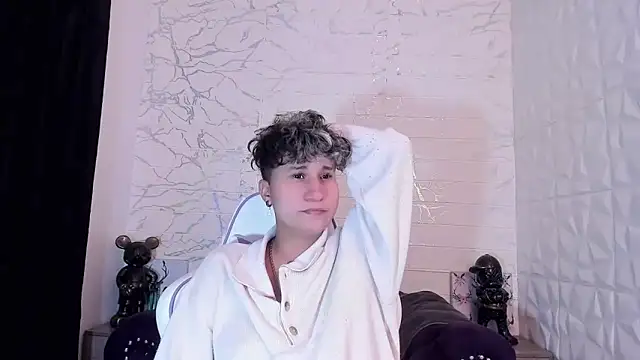 Snapshot of Im_Milan_Rs chatting on 8, 3, 2025 Im Milan Rs online show from 8, 3, 2025