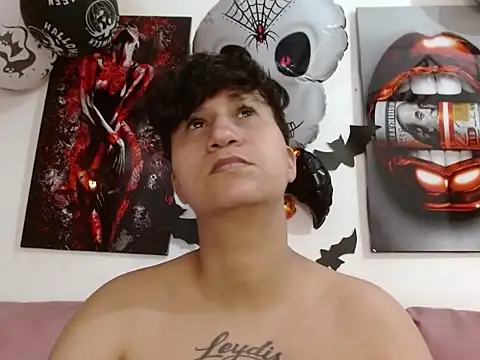 Snapshot of Im_Milan_Rs chatting on 23, 10, 2025 Im Milan Rs online show from 23, 10, 2025