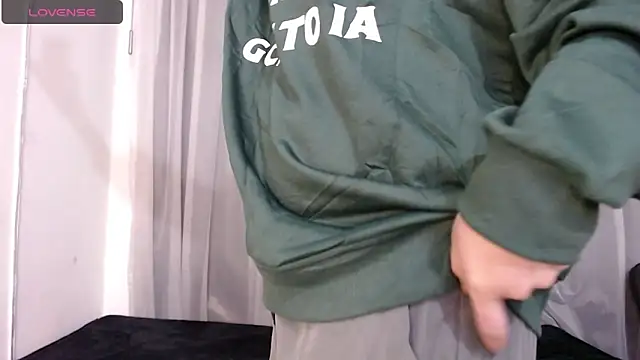 Snapshot of Im_Milan_Rs chatting on 8, 11, 2025 Im Milan Rs online show from 8, 11, 2025