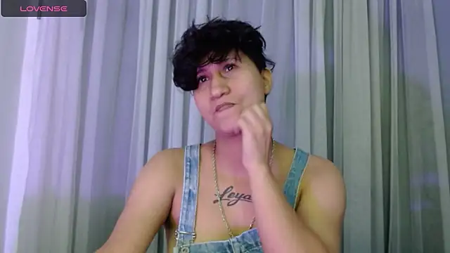 Snapshot of Im_Milan_Rs chatting on 11, 11, 2025 Im Milan Rs online show from 11, 11, 2025