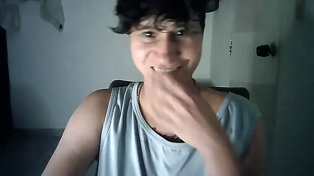 Snapshot of Im_Milan_Rs chatting on 16, 11, 2025 Im Milan Rs online show from 16, 11, 2025