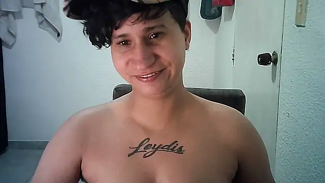 Snapshot of Im_Milan_Rs chatting on 16, 11, 2025 Im Milan Rs online show from 16, 11, 2025