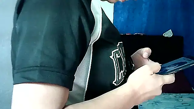 Snapshot of Im_Milan_Rs chatting on 2, 12, 2025 Im Milan Rs online show from 2, 12, 2025