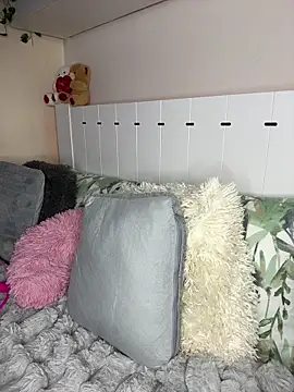 Snapshot of EllyChantal_11 chatting on 11, 11, 2025 EllyChantal 11 online show from 11, 11, 2025