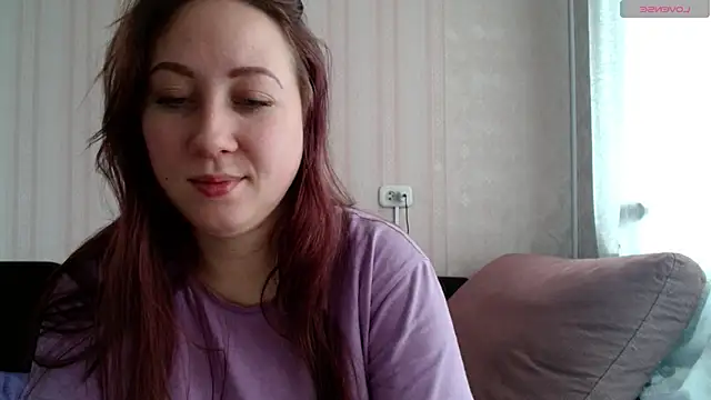 KellyCrystall online show from 5, 1, 2025