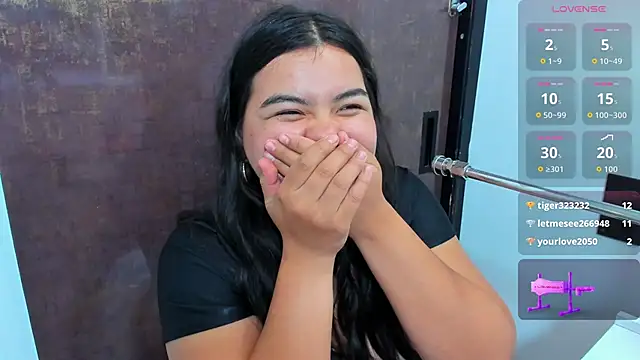 klhoe boobs online show from 29, 10, 2025