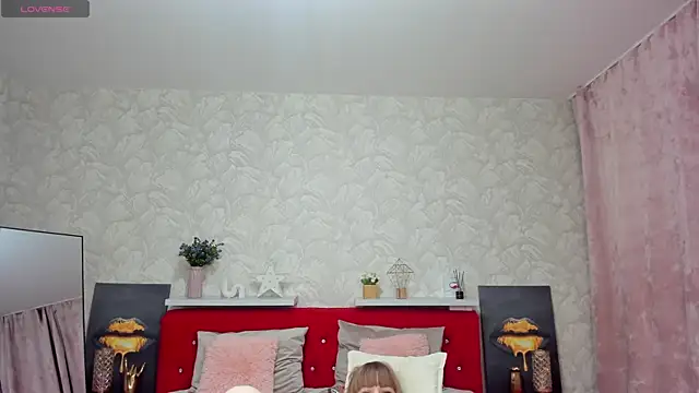 KattyPeachX online show from 10, 4, 2026