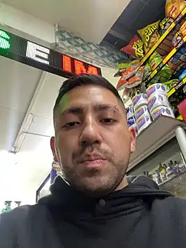 Snapshot of JuanZapata33 chatting on 26, 2, 2026 JuanZapata33 online show from 26, 2, 2026