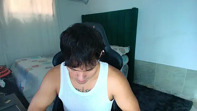 Snapshot of man_dur07 chatting on 23, 4, 2026 man dur07 online show from 23, 4, 2026