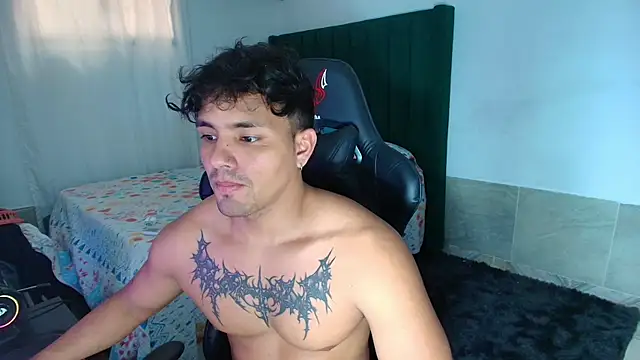 Snapshot of man_dur07 chatting on 28, 4, 2026 man dur07 online show from 28, 4, 2026