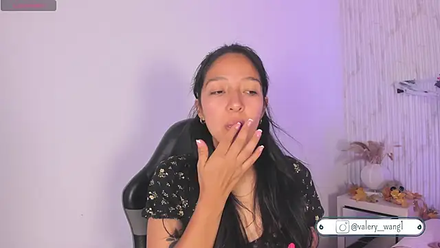 Valery wang online show from 28, 10, 2025