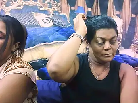 Snapshot of indianCherryPie chatting on 27, 11, 2025 indianCherryPie online show from 27, 11, 2025