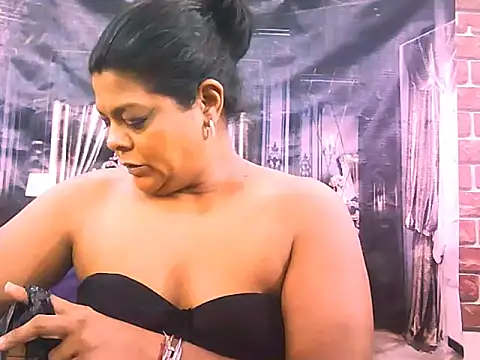 Snapshot of indianCherryPie chatting on 14, 12, 2025 indianCherryPie online show from 14, 12, 2025