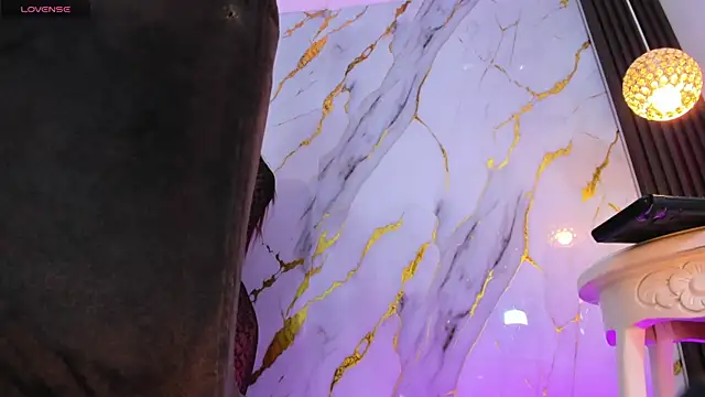 black cami online show from 17, 4, 2026