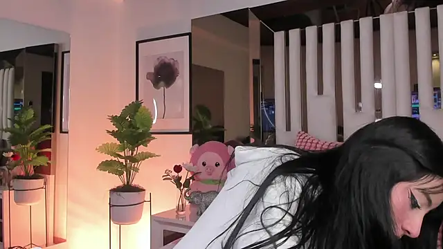 Kitty Eliffe online show from 25, 10, 2025