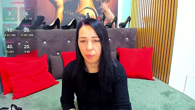 LauraSin online show from 12, 2, 2026