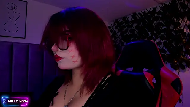 Kitty Gang online show from 18, 11, 2025