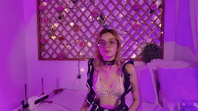 Snapshot of anietorres chatting on 4, 1, 2025 anietorres online show from 4, 1, 2025