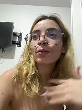 Snapshot of anietorres chatting on 18, 1, 2025 anietorres online show from 18, 1, 2025