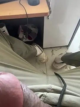 son lover dick online show from 28, 2, 2025