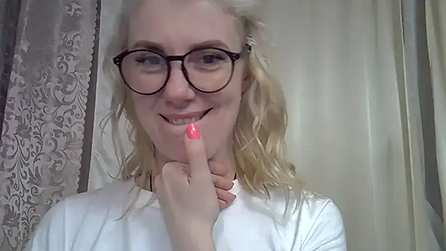 Snapshot of Pabonya91 chatting on 2, 2, 2025 Pabonya91 online show from 2, 2, 2025