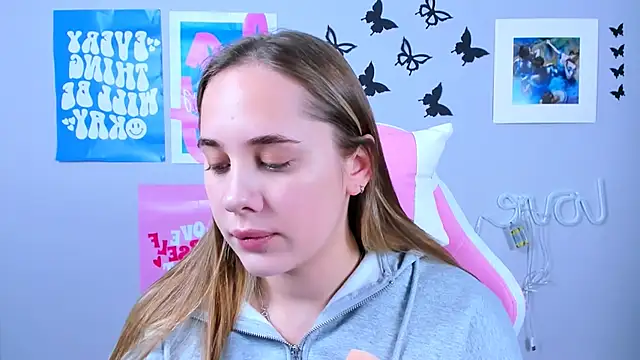 MiaMilas online show from 25, 12, 2024