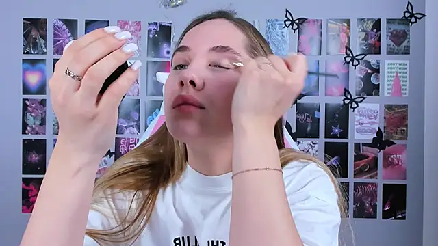 MiaMilas online show from 11, 2, 2025