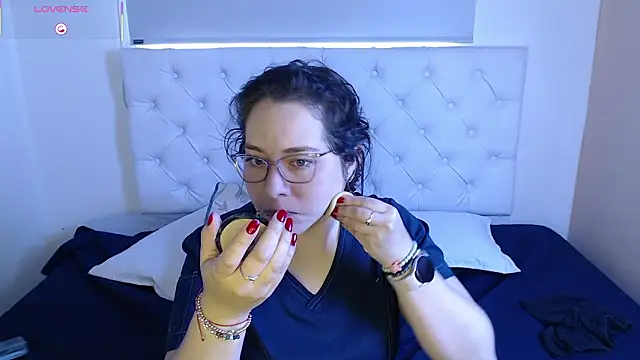 May Carlier online show from 8, 2, 2026