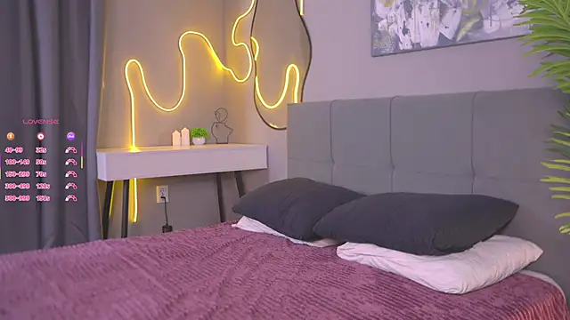 AudreyBrooks  online show from 28, 10, 2025